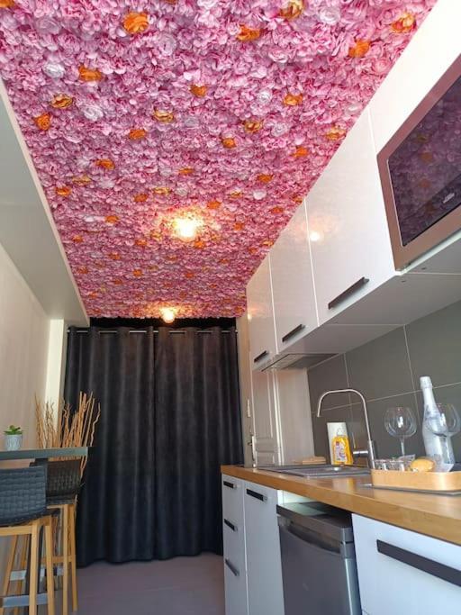 Appartement Balneo Et Sauna Prives The Red Room Mauguio Exterior foto